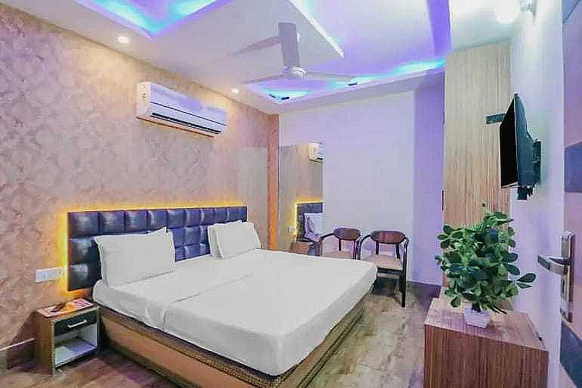 Super Hotel O Vivaan Residency Rohtak Exterior foto