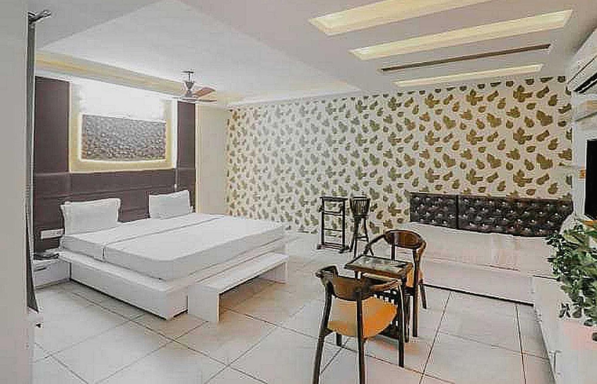 Super Hotel O Vivaan Residency Rohtak Exterior foto