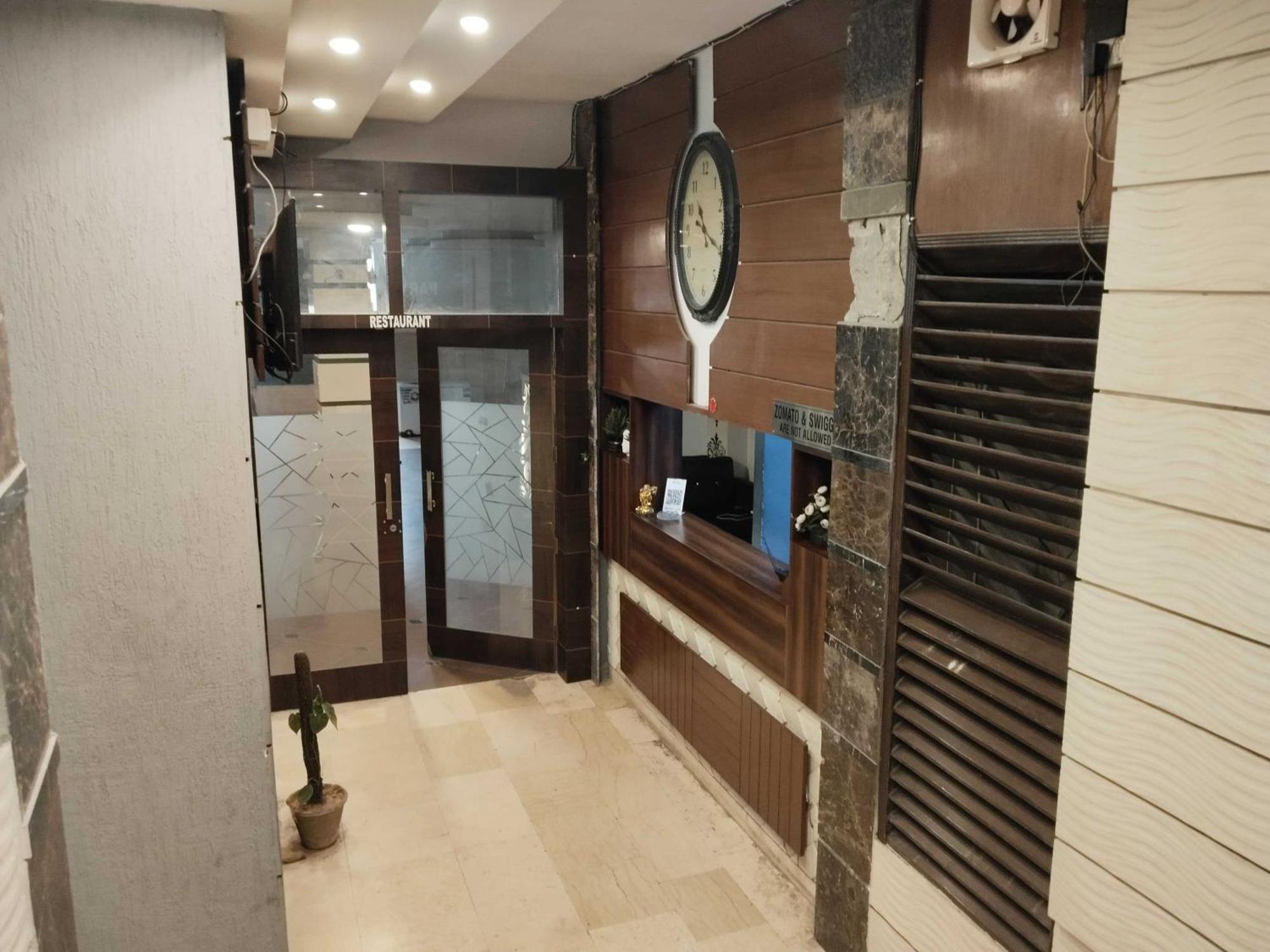 Super Hotel O Vivaan Residency Rohtak Exterior foto